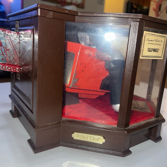 CAPCOM NubyTech - Resident Evil 4 Chainsaw Controller Sony PlayStation 2 - Picture 3 of 13